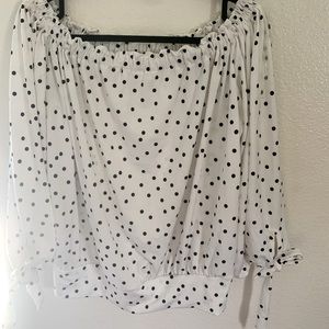 Dotted Off the Shoulder long Sleeve